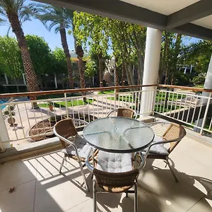 Yalarent Royal Park Studio דירה